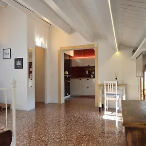 https://olly-home-luxury-loft.hotelinveneto.com